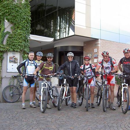 Krone Eat Drink Stay Bressanone Bagian luar foto