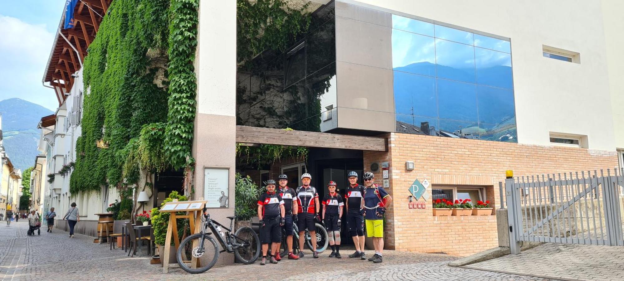 Krone Eat Drink Stay Bressanone Bagian luar foto