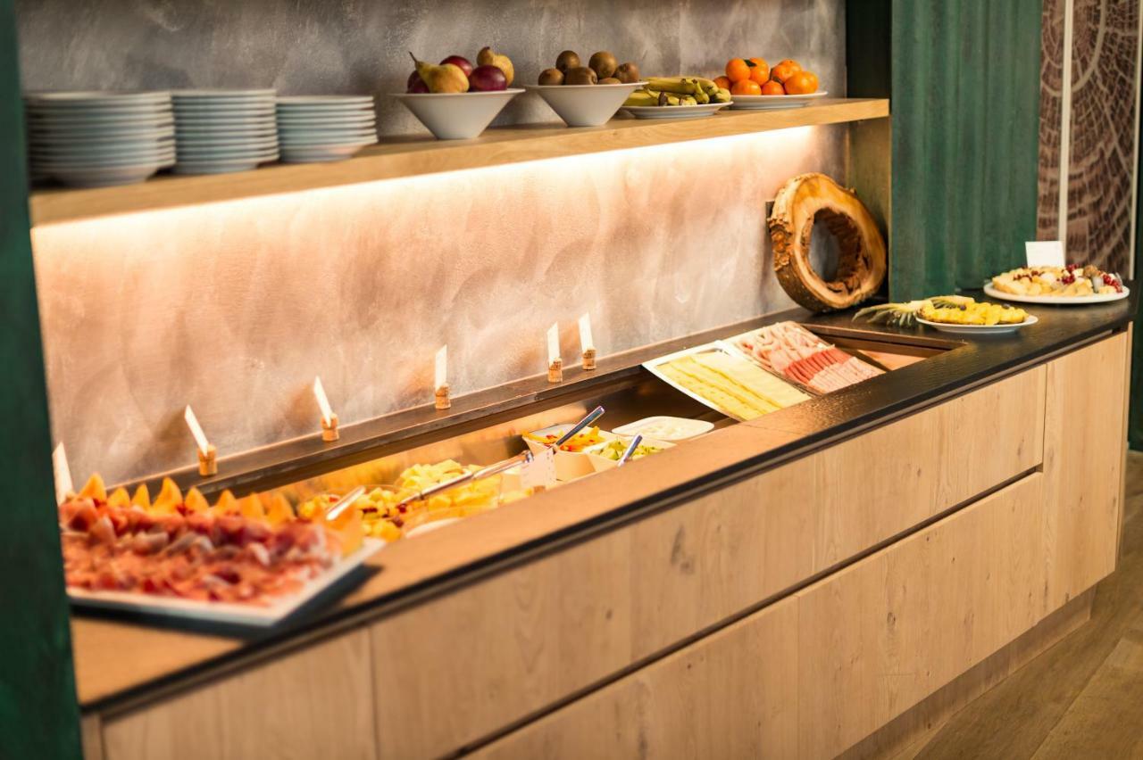 Krone Eat Drink Stay Bressanone Bagian luar foto